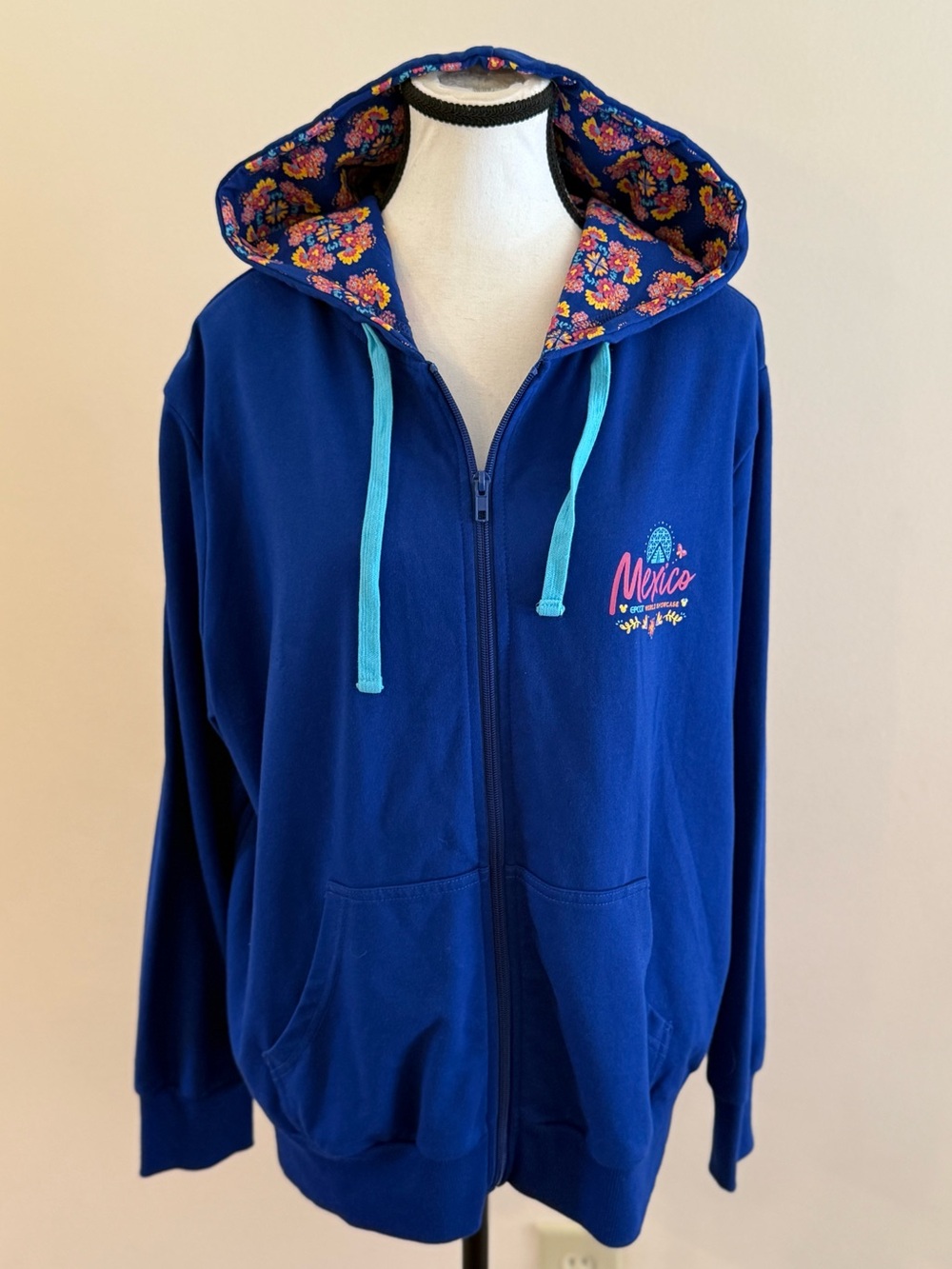 Disney Parks Epcot Mexico Mickey and Minnie Zip-Up Hoodie size 1X
